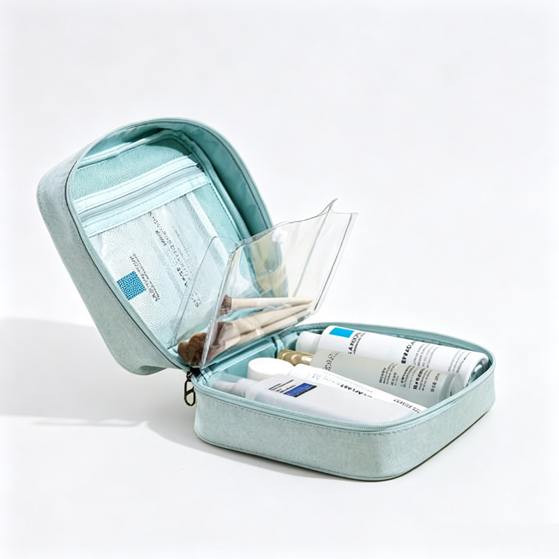 Customized cosmetic bags for branding